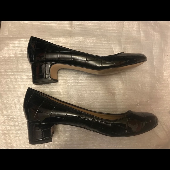 Talbots black Patent Leather block heel size 7 - Picture 3 of 8